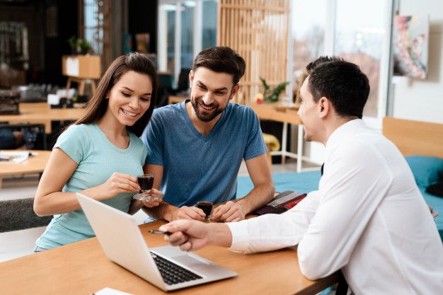 personas compartiendo